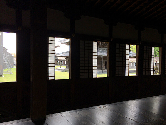 瑞龍寺の回廊